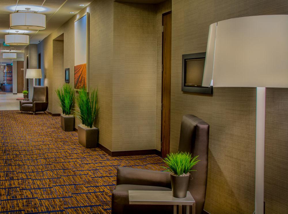 Courtyard By Marriott Winnipeg Airport Экстерьер фото