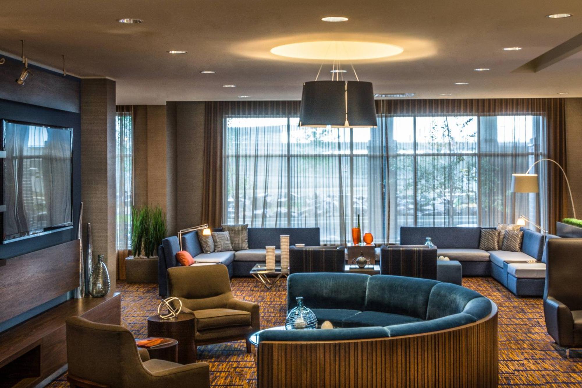 Courtyard By Marriott Winnipeg Airport Экстерьер фото