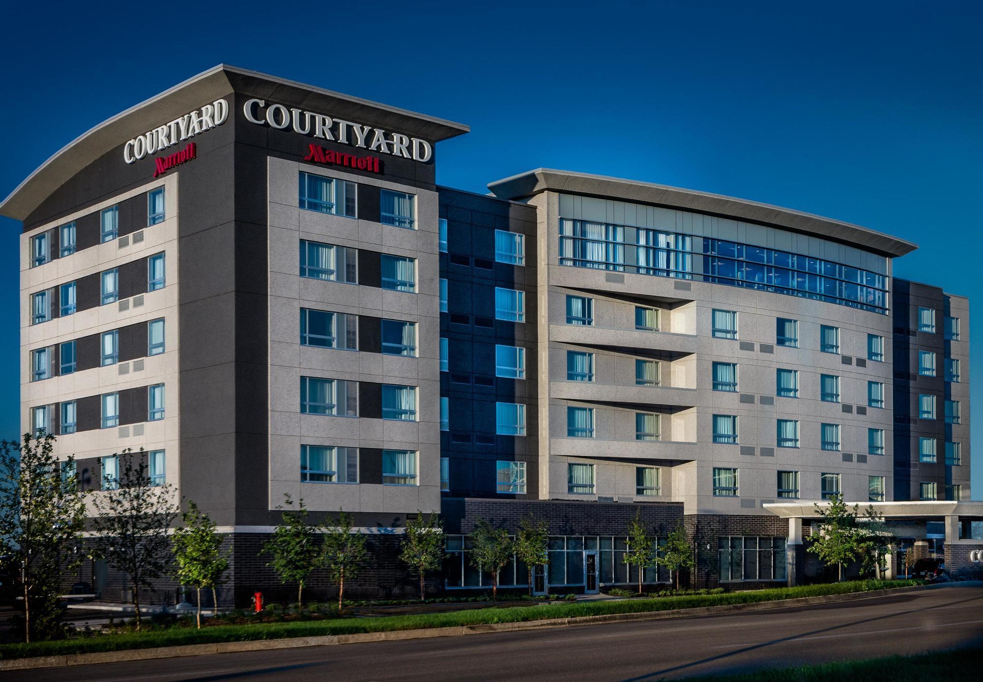 Courtyard By Marriott Winnipeg Airport Экстерьер фото