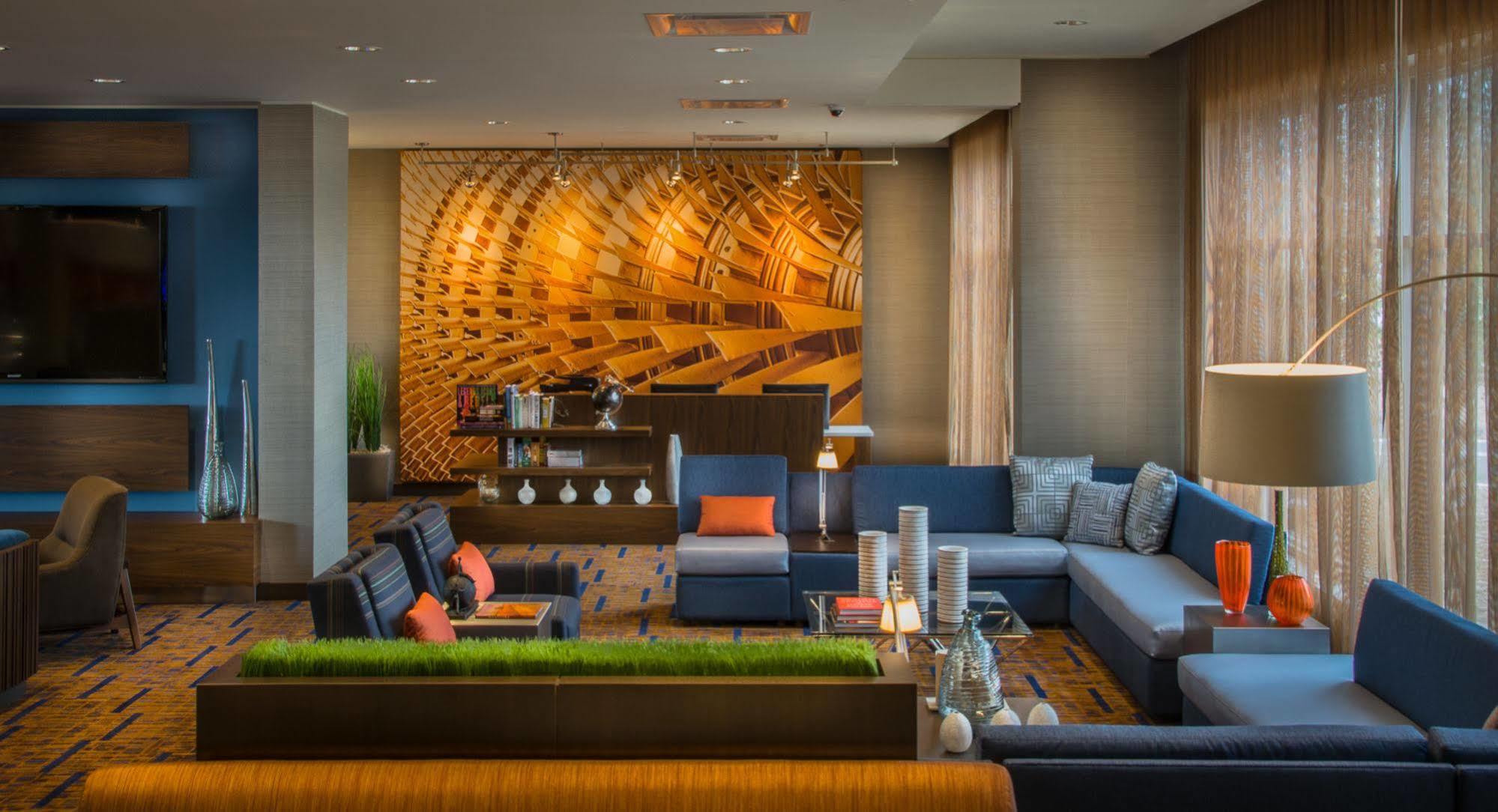 Courtyard By Marriott Winnipeg Airport Экстерьер фото